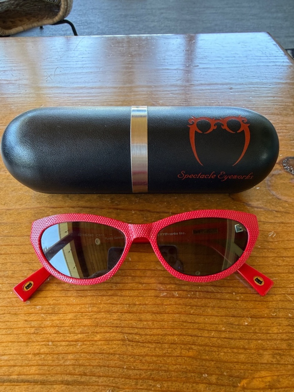 Spectacle Eyeworks| Nika Red Cat Eye Sunglasses